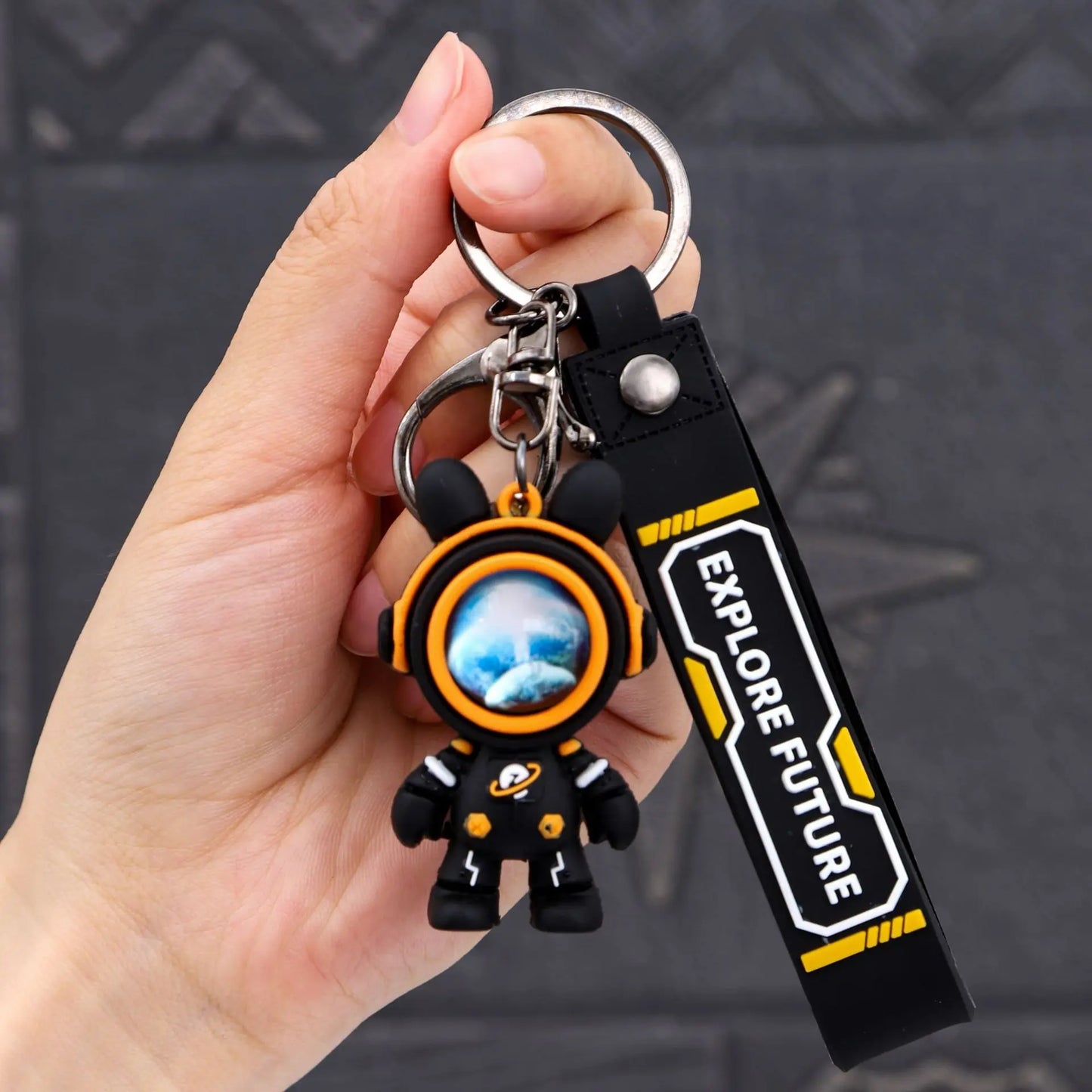 Lightning Bear Keychain Fashion Cartoon Cute Star Bear Astronaut Doll Bag Pendant Accessories Couple Jewelry Gifts Birthday