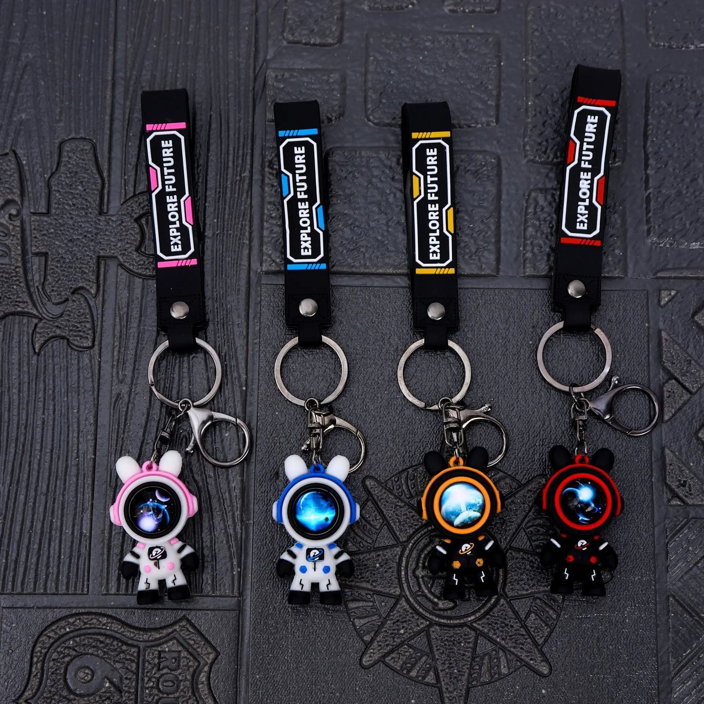 Lightning Bear Keychain Fashion Cartoon Cute Star Bear Astronaut Doll Bag Pendant Accessories Couple Jewelry Gifts Birthday