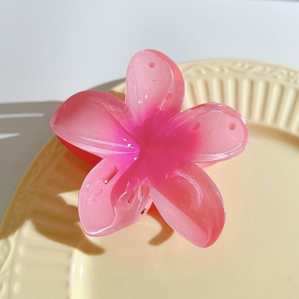 6-Pack Elegant Acrylic Plumeria Wer Claws, Large Colorful Hawaiian Hair Clips Women, Strong Grip For Weddings, Parties, Beach,