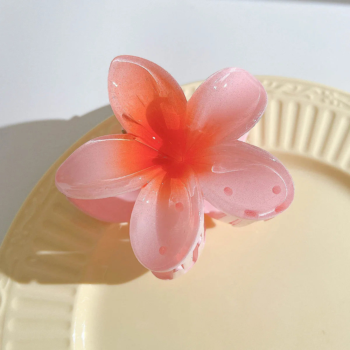 6-Pack Elegant Acrylic Plumeria Wer Claws, Large Colorful Hawaiian Hair Clips Women, Strong Grip For Weddings, Parties, Beach,