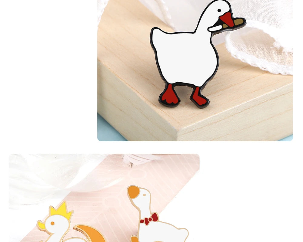 Funny Untitled Goose Brooch Animal Honk Honk Enamel Pins Cute Cartoon Duck Custom Bag Lapel Badge Jewelry Gifts for Kids Friends